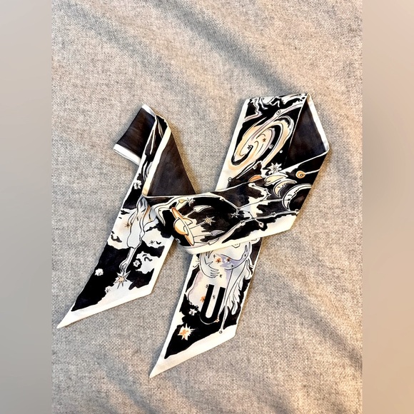 Christian Dior Silk Universe Mitzah scarf. - Picture 3 of 3